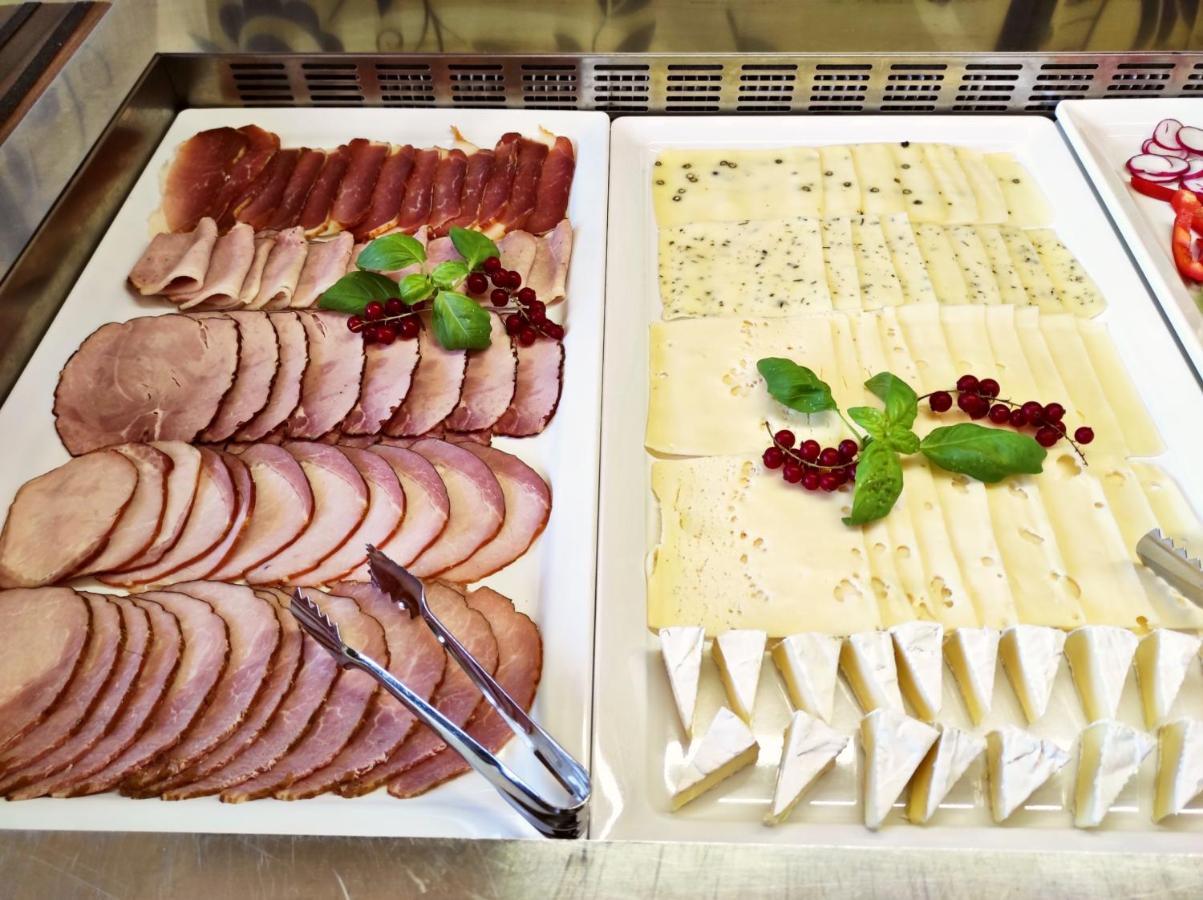 Zlota Jesien Restauracja I Noclegi Nad Jeziorem Kartuzy Eksteriør billede